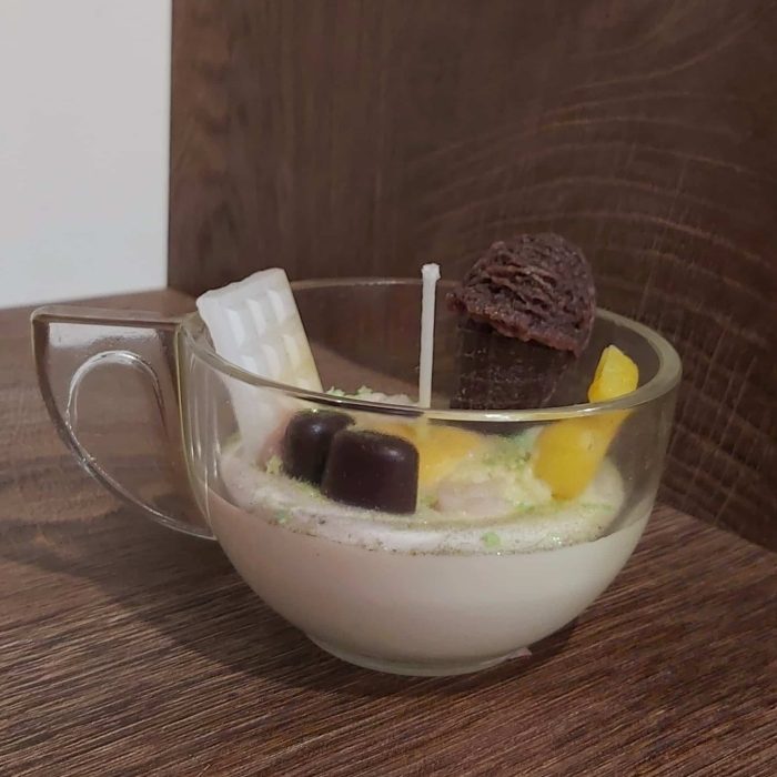 Ароматна свещ в чаша