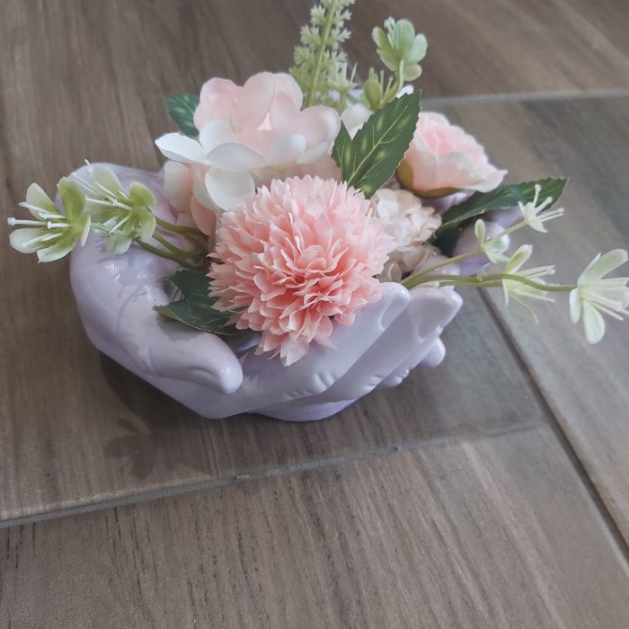 Ръце в лилаво