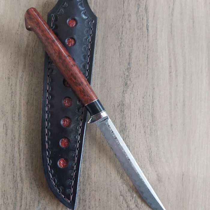 Нож за мезе с дръжка от змийско дърво