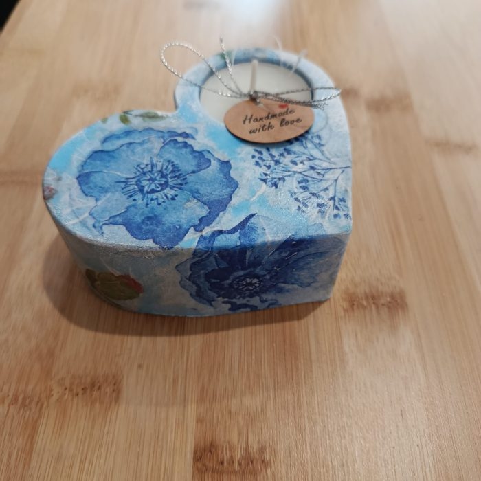 Свещник сърце в синьо