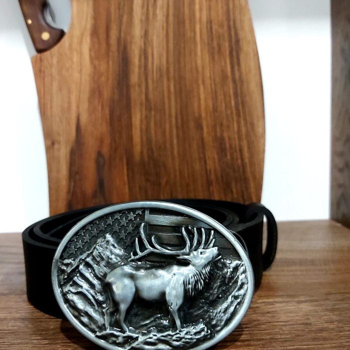Черен колан с метална тока с елен