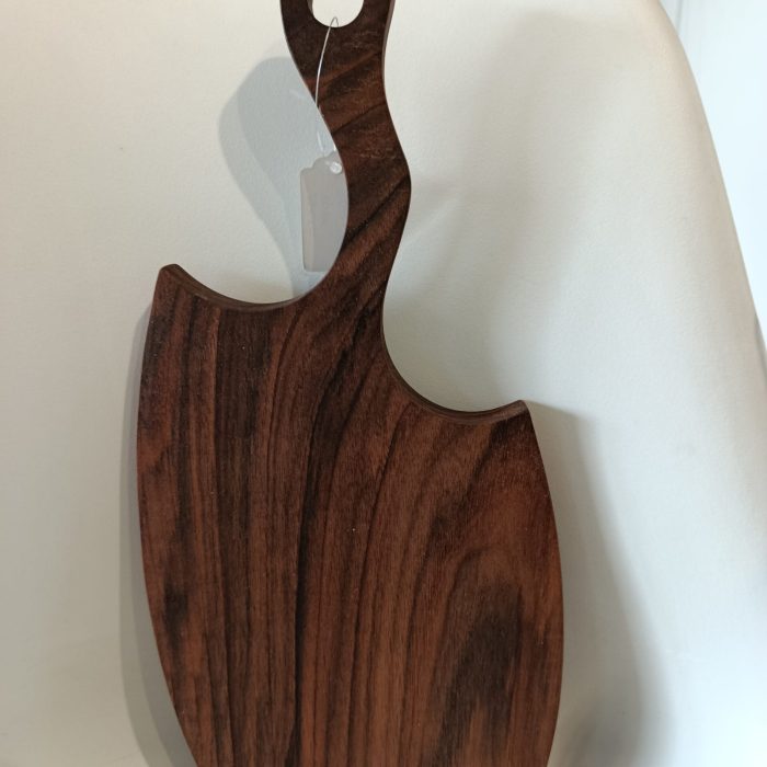 Изчистена орехова дъска "брадва"