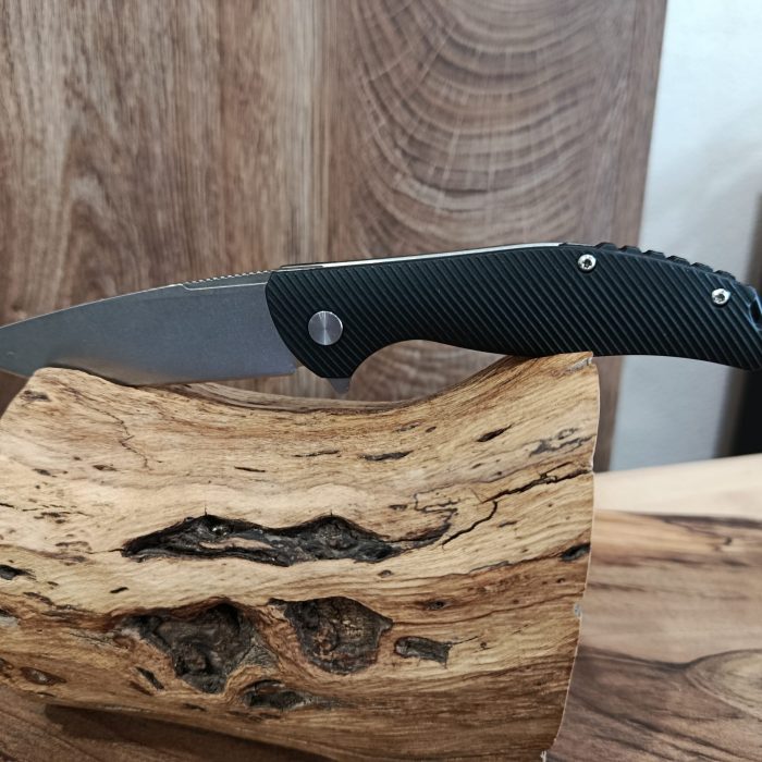 Фабричен нож D2