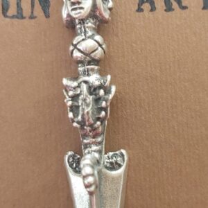 Медальон с будистки ритуален нож